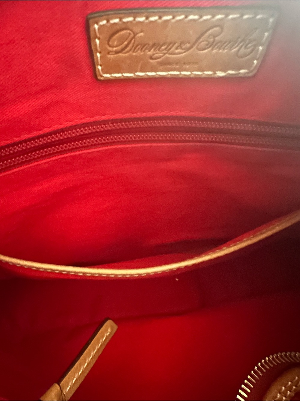 Dooney & Bourke Red & Tan Embossed Leather Shoulder Bag w/keychain - Picture 7 of 16